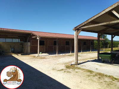 Maison - 232 m² - 6 pièces