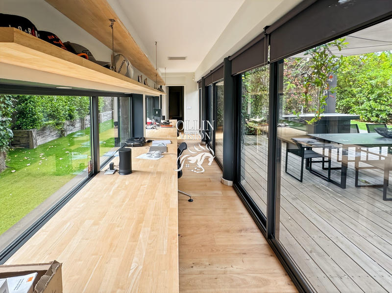 Villa - 220 m² - 7 pièces