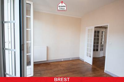 Appartement - 122 m² - 7 pièces