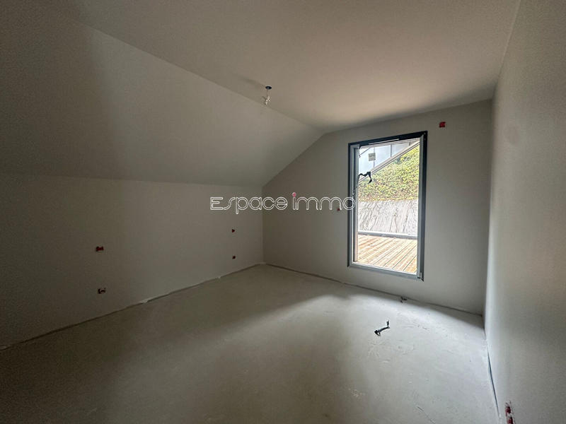 Maison - 200 m² - 6 pièces