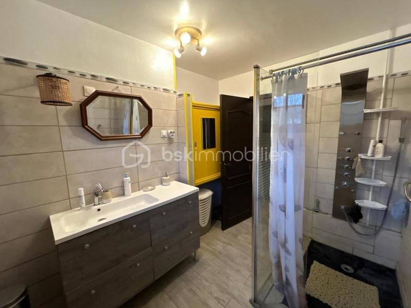 Maison - 215 m² - 7 pièces