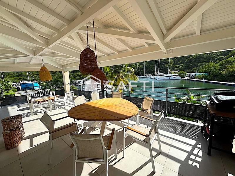 Appartement - 130 m² - 3 pièces