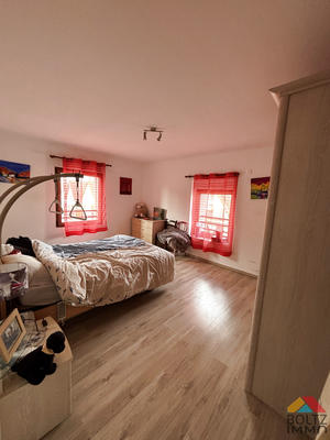 Appartement - 80 m² - 3 pièces