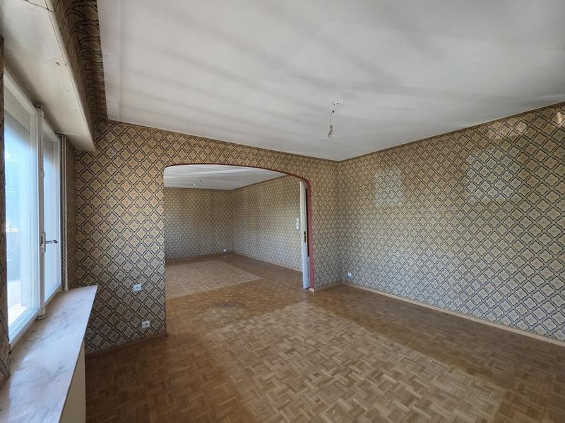 Appartement - 153 m² - 8 pièces