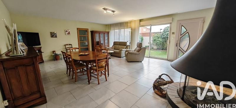 Maison - 218 m² - 7 pièces