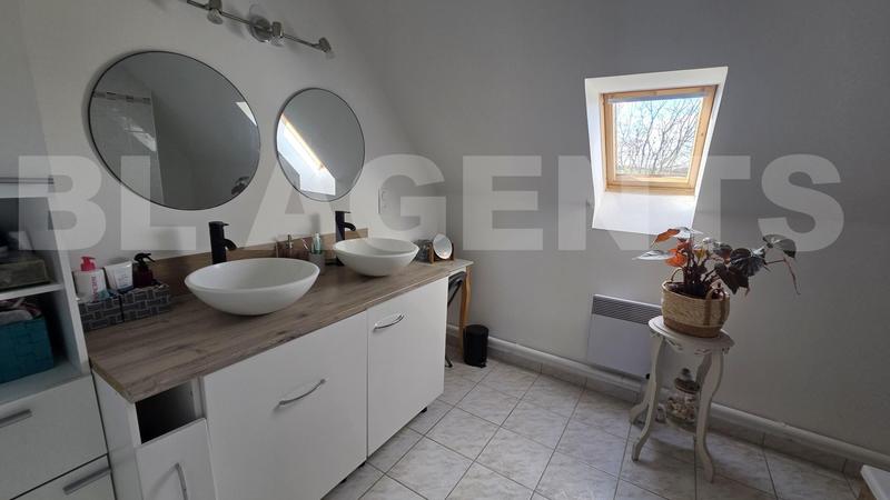 Pavillon - 139 m² - 8 pièces