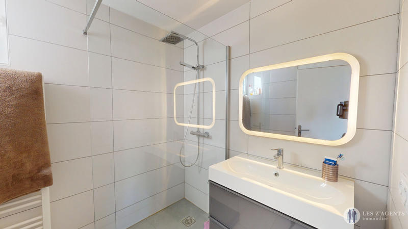 Maison - 138 m² - 5 pièces