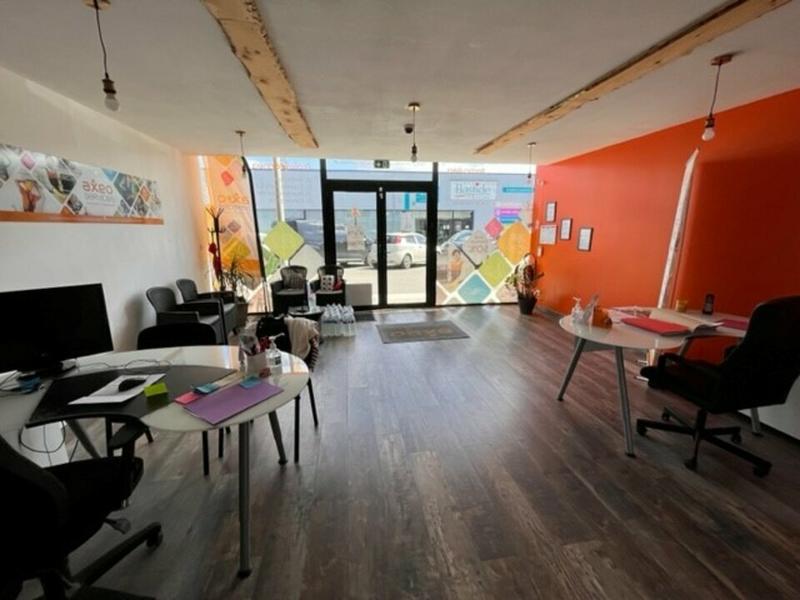 Local commercial - 240 m²