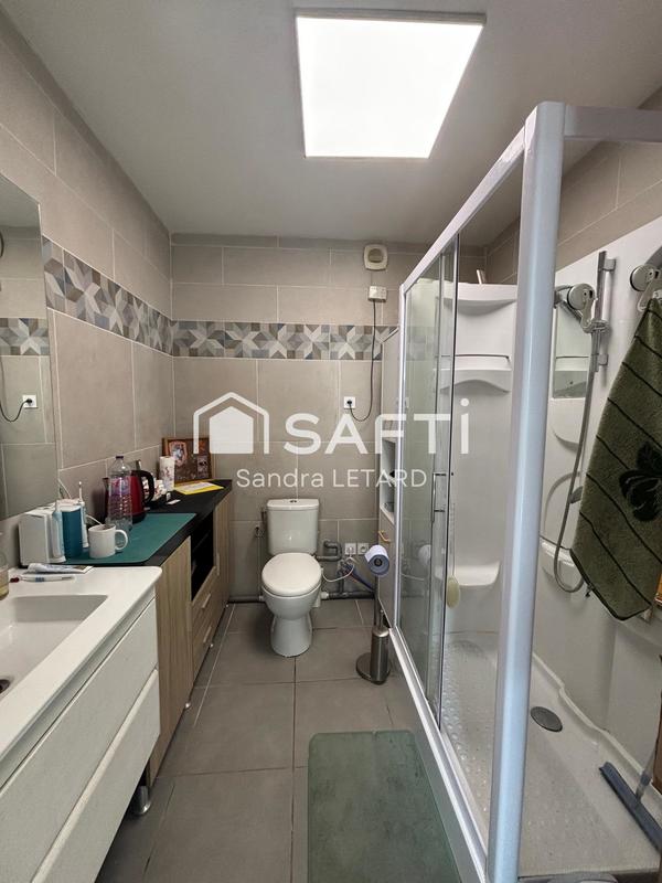 Maison - 221 m² - 9 pièces