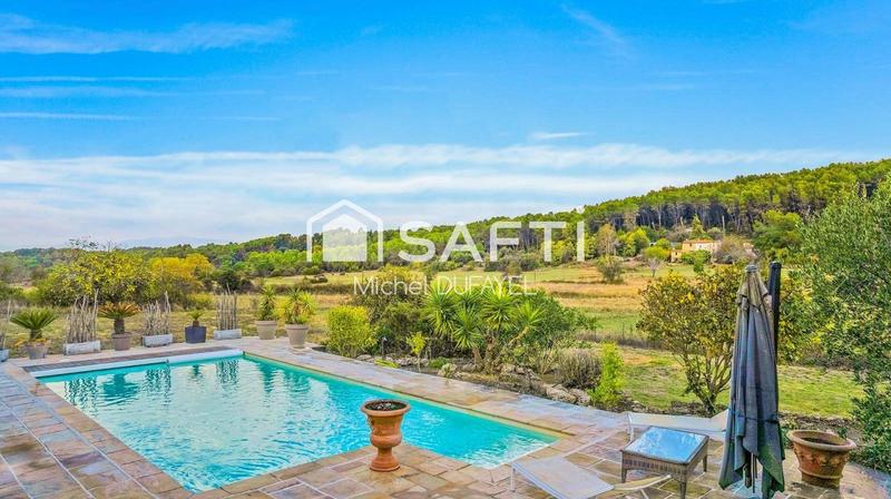 Maison - 205 m² - 6 pièces