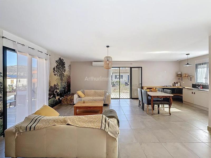 Maison - 86 m² - 4 pièces