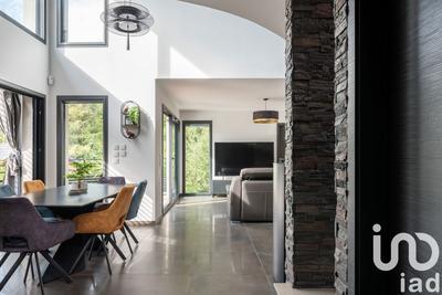 Maison - 220 m² - 7 pièces