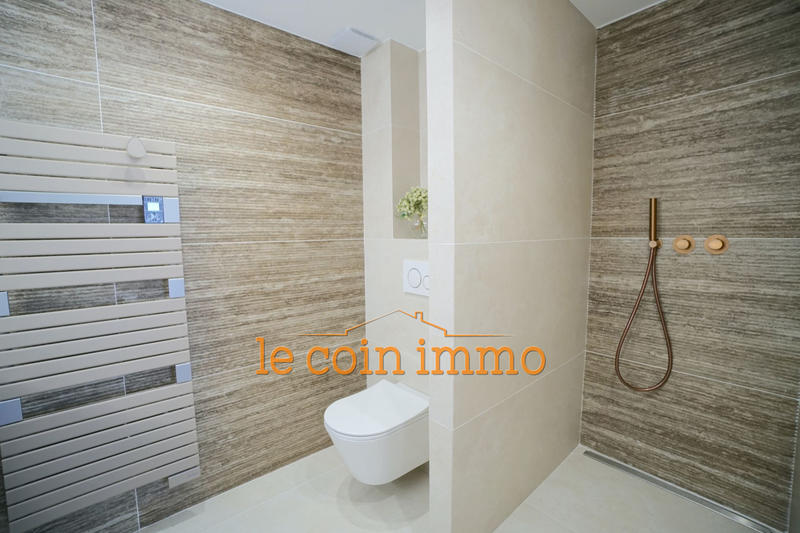 Appartement - 90 m² - 3 pièces