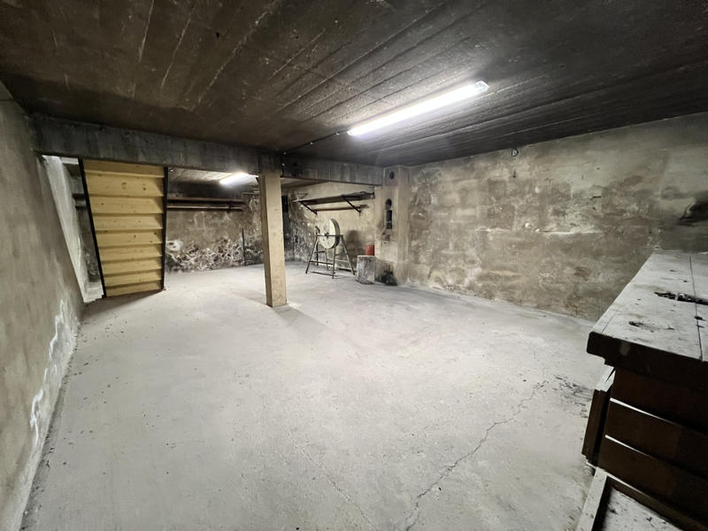 Parking / Garage - 55 m²