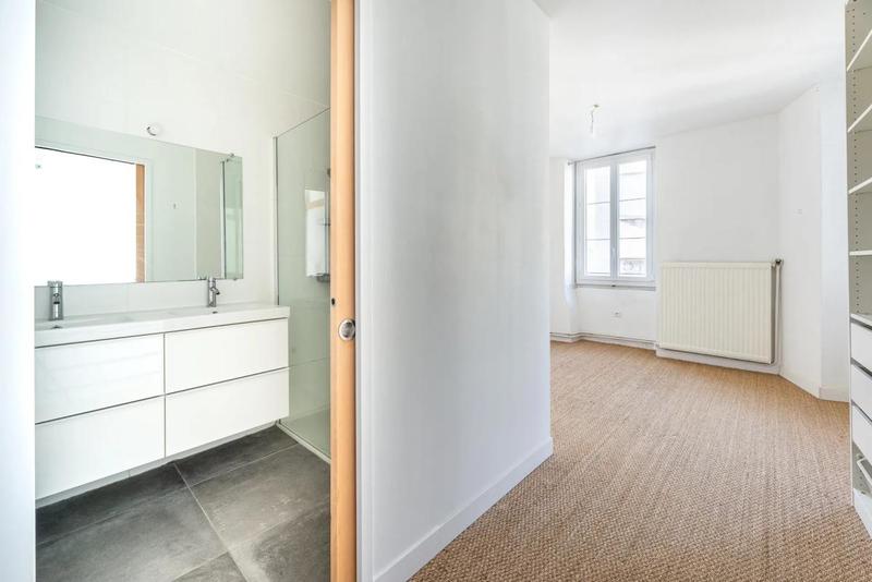 Appartement - 81 m² - 3 pièces