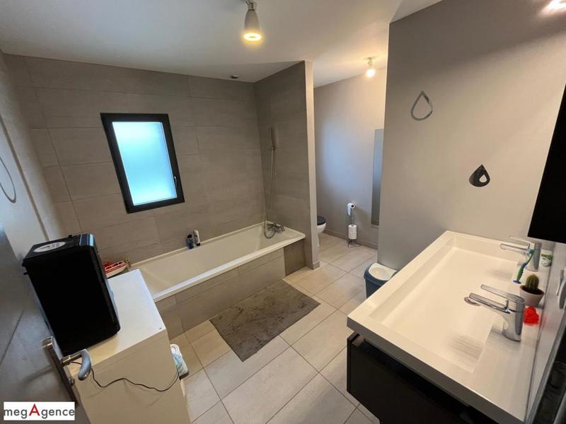 Maison - 174 m² - 6 pièces