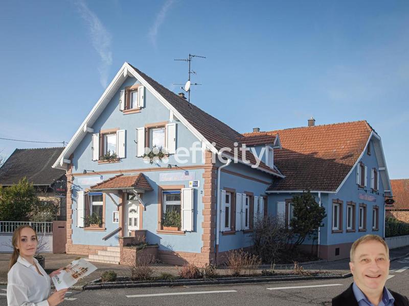 Maison - 337 m² - 12 pièces