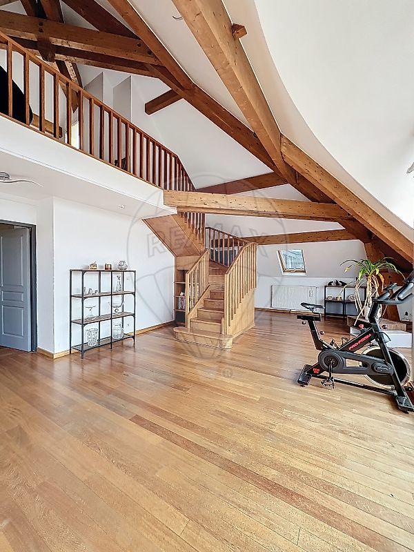 Appartement - 130 m² - 5 pièces