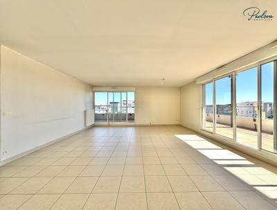 Appartement - 143 m² - 4 pièces