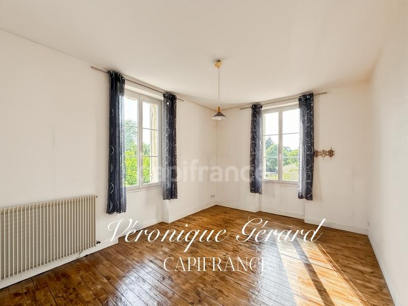 Maison en pierre - 179 m² - 8 pièces