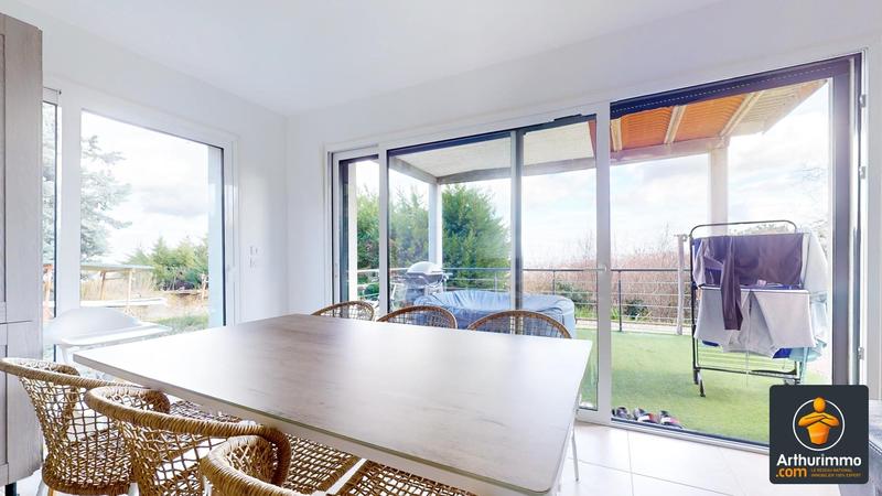 Appartement - 102 m² - 4 pièces