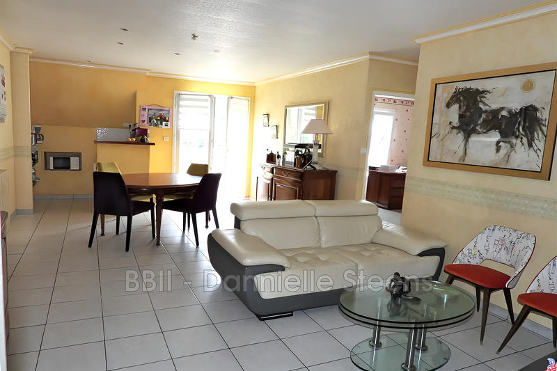 Maison - 340 m² - 12 pièces