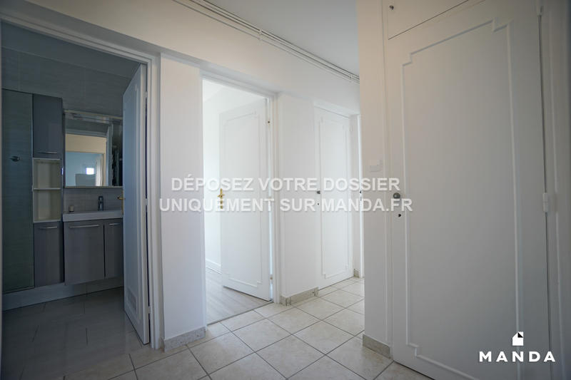 Chambre - 13 m² - 5 pièces