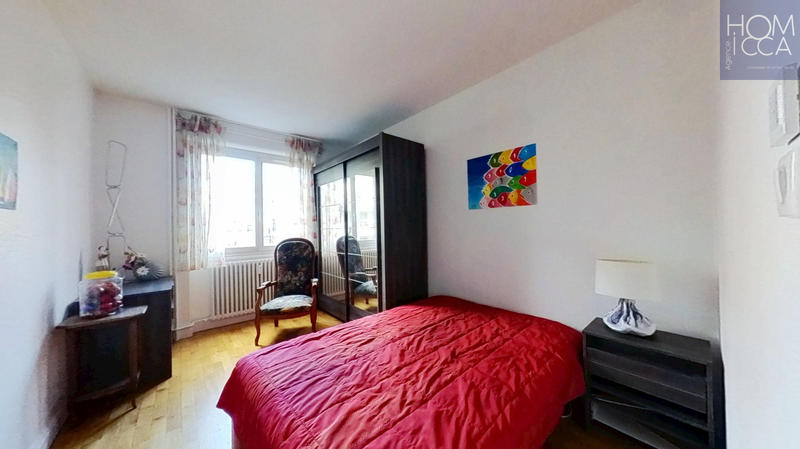 Appartement - 90 m² - 4 pièces