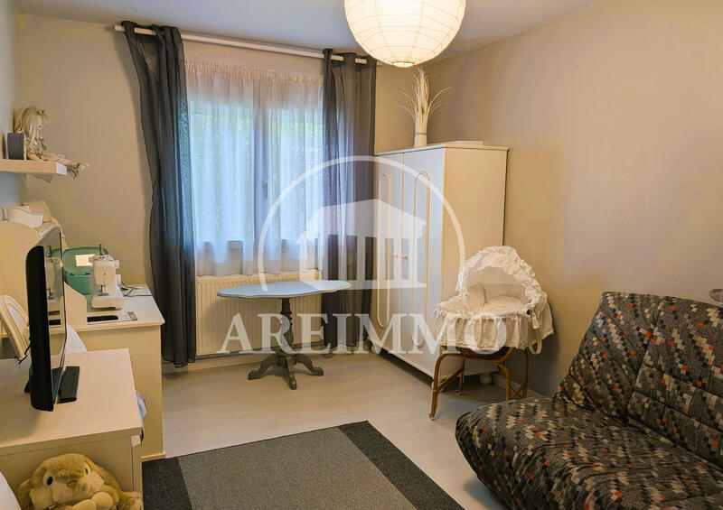 Maison - 231 m² - 7 pièces