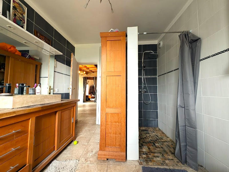 Maison - 180 m² - 9 pièces