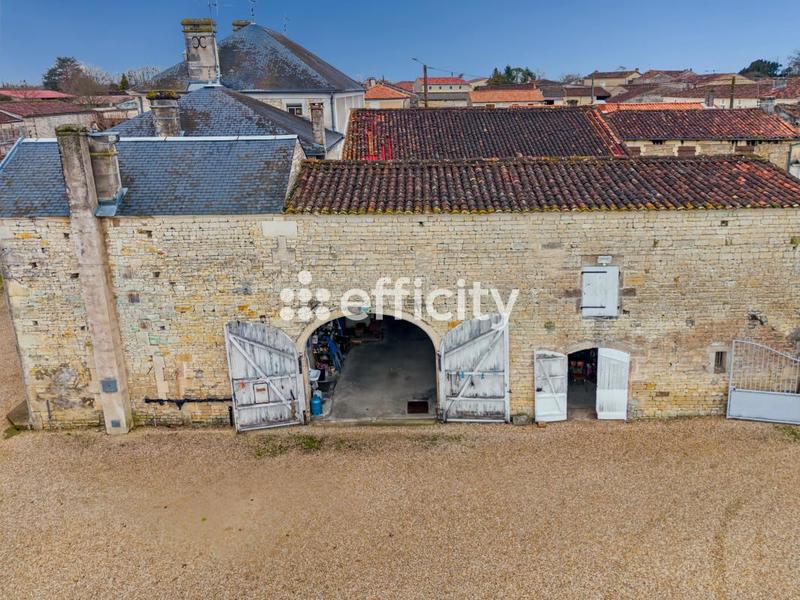 Demeure - 425 m² - 15 pièces