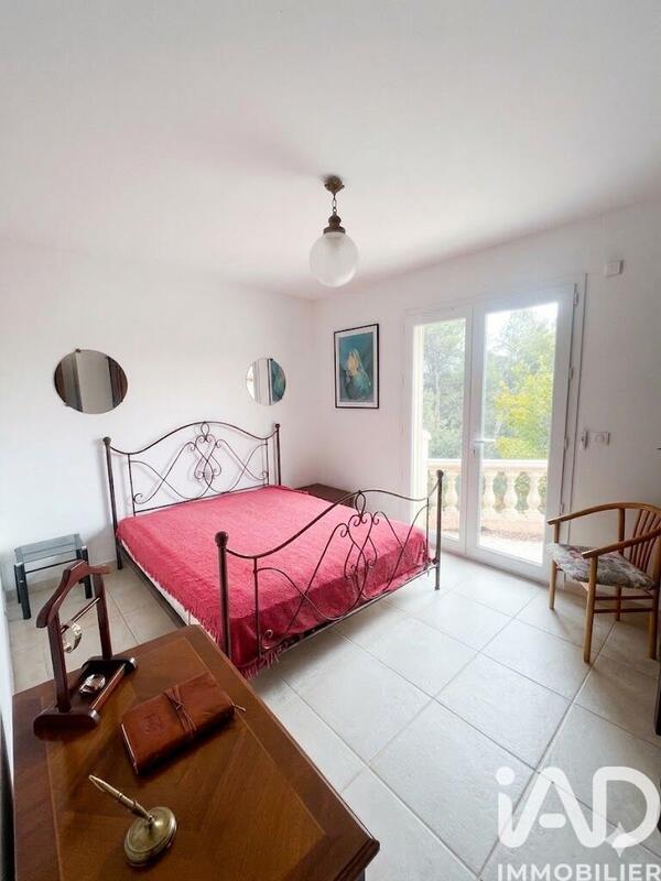 Maison - 180 m² - 7 pièces