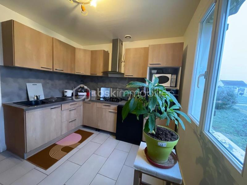 Maison - 99 m² - 5 pièces