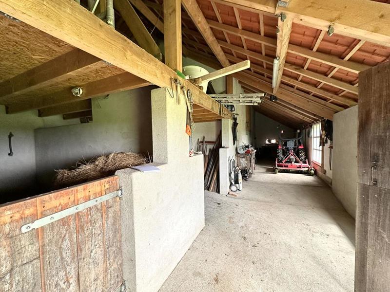 Maison - 230 m² - 9 pièces