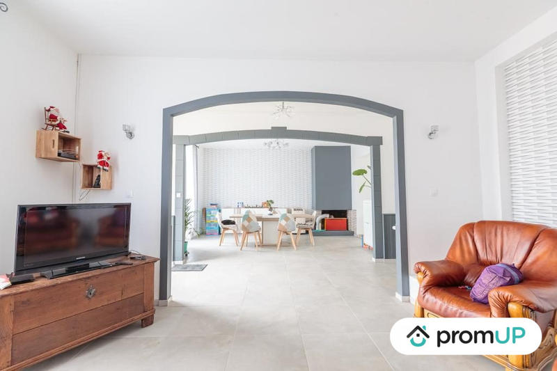 Maison - 185 m² - 7 pièces