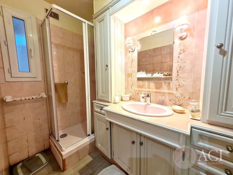 Appartement - 70 m² - 4 pièces