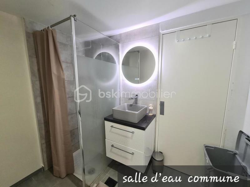 Maison - 180 m² - 9 pièces