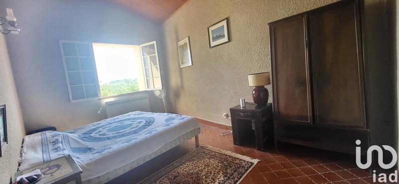 Maison - 390 m² - 11 pièces