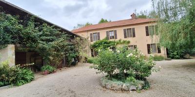 Maison - 300 m² - 9 pièces