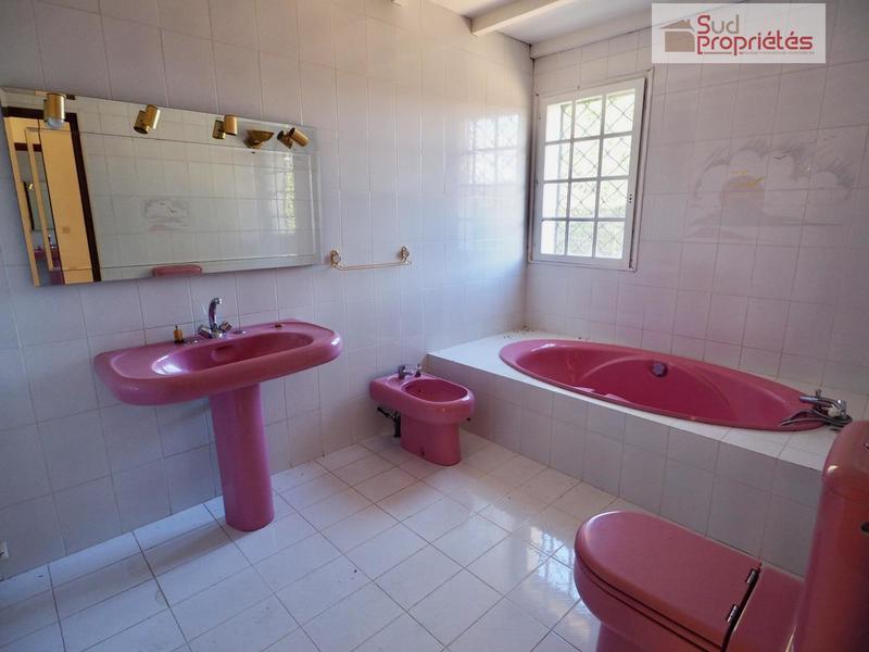 Maison - 323 m² - 7 pièces