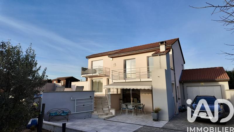 Maison - 145 m² - 6 pièces