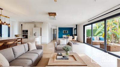 Maison - 169 m² - 8 pièces