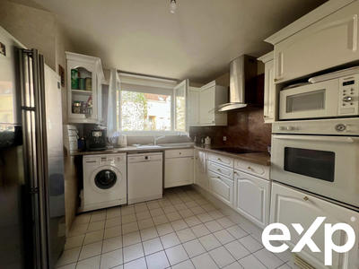 Maison - 96 m² - 6 pièces