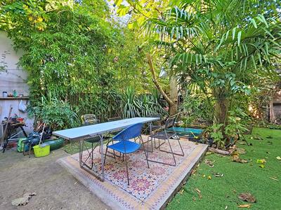 Maison - 223 m² - 6 pièces