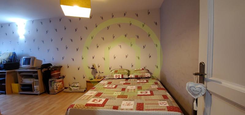 Maison - 98 m² - 5 pièces