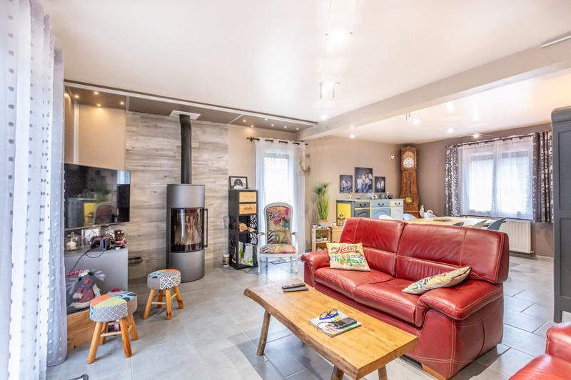 Maison - 140 m² - 6 pièces