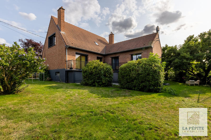 Maison - 173 m² - 9 pièces