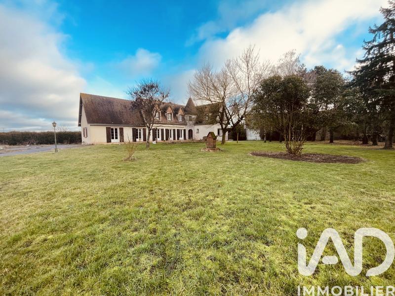 Maison - 200 m² - 8 pièces