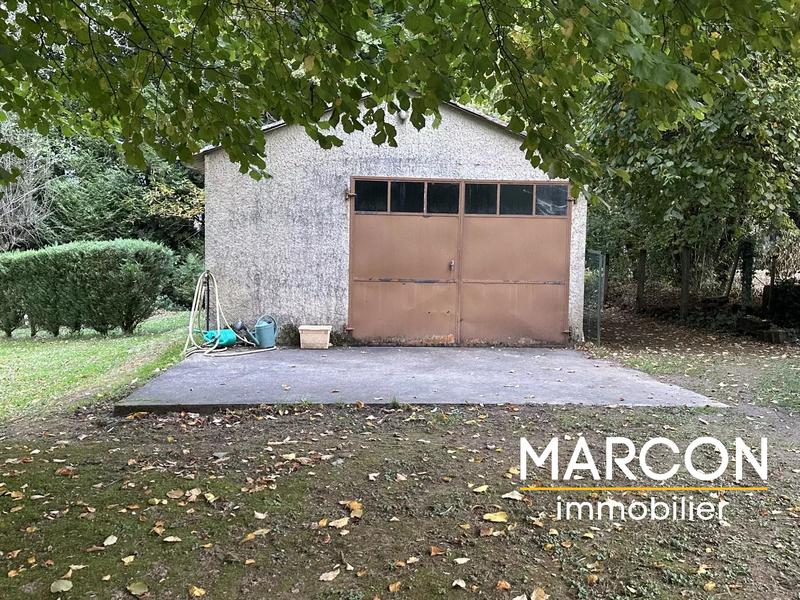 Propriété - 174 m² - 11 pièces