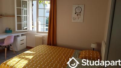 Chambre - 11 m² - 1 pièce